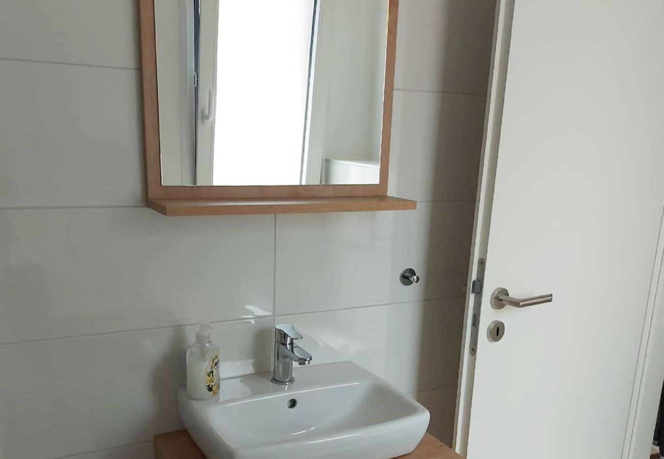 Ferienhaus in Pula - Modernes Haus Lucia in den ruhigen Vororten