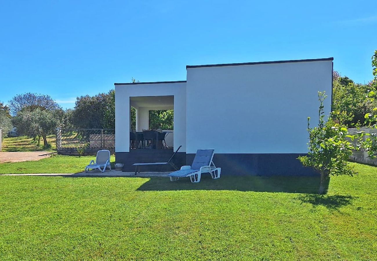 Ferienhaus in Pula - Modernes Haus Lucia in den ruhigen Vororten