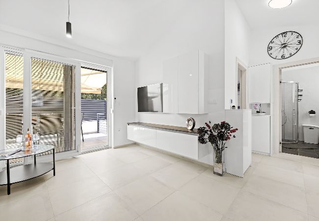 Ferienwohnung in Peroj - Barbariga Beach Apartment - Urlaubsoase Ferienwohnung in Peroj - Barbariga Beach Apartment - Urlaubsoase