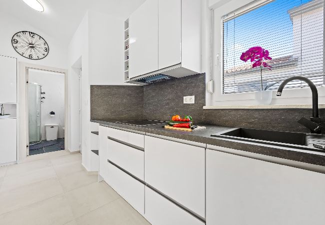 Ferienwohnung in Peroj - Barbariga Beach Apartment - Urlaubsoase Ferienwohnung in Peroj - Barbariga Beach Apartment - Urlaubsoase