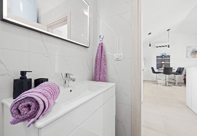 Ferienwohnung in Peroj - Barbariga Beach Apartment - Urlaubsoase Ferienwohnung in Peroj - Barbariga Beach Apartment - Urlaubsoase