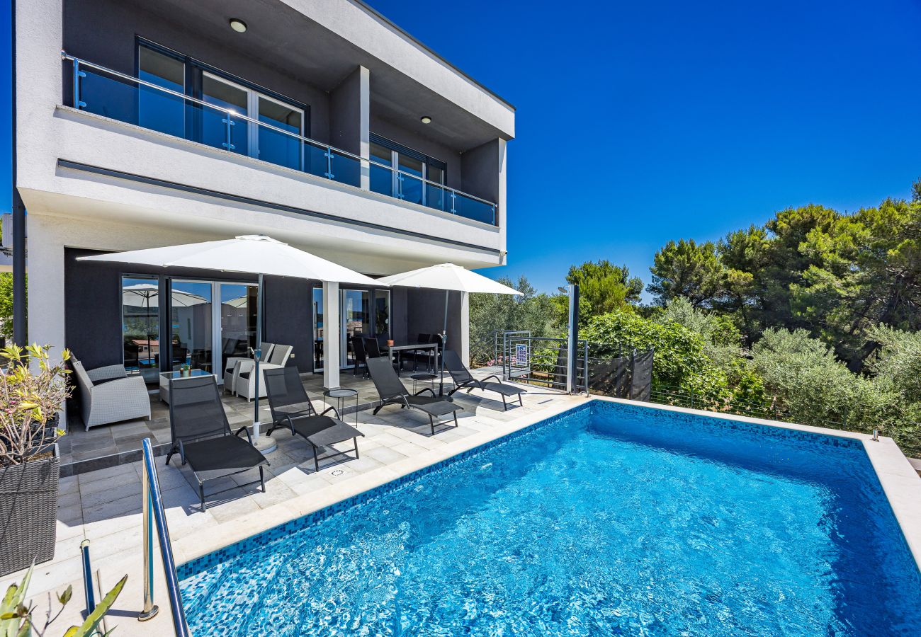 Villa in Pomer - Villa Pura Vida - Privater Pool, Meerblick