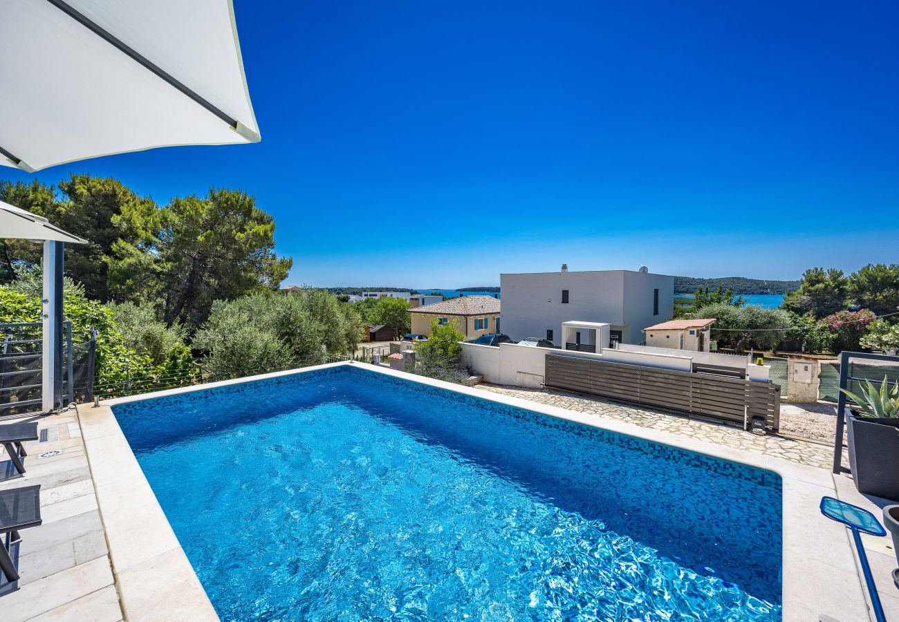 Villa in Pomer - Villa Pura Vida - Privater Pool, Meerblick