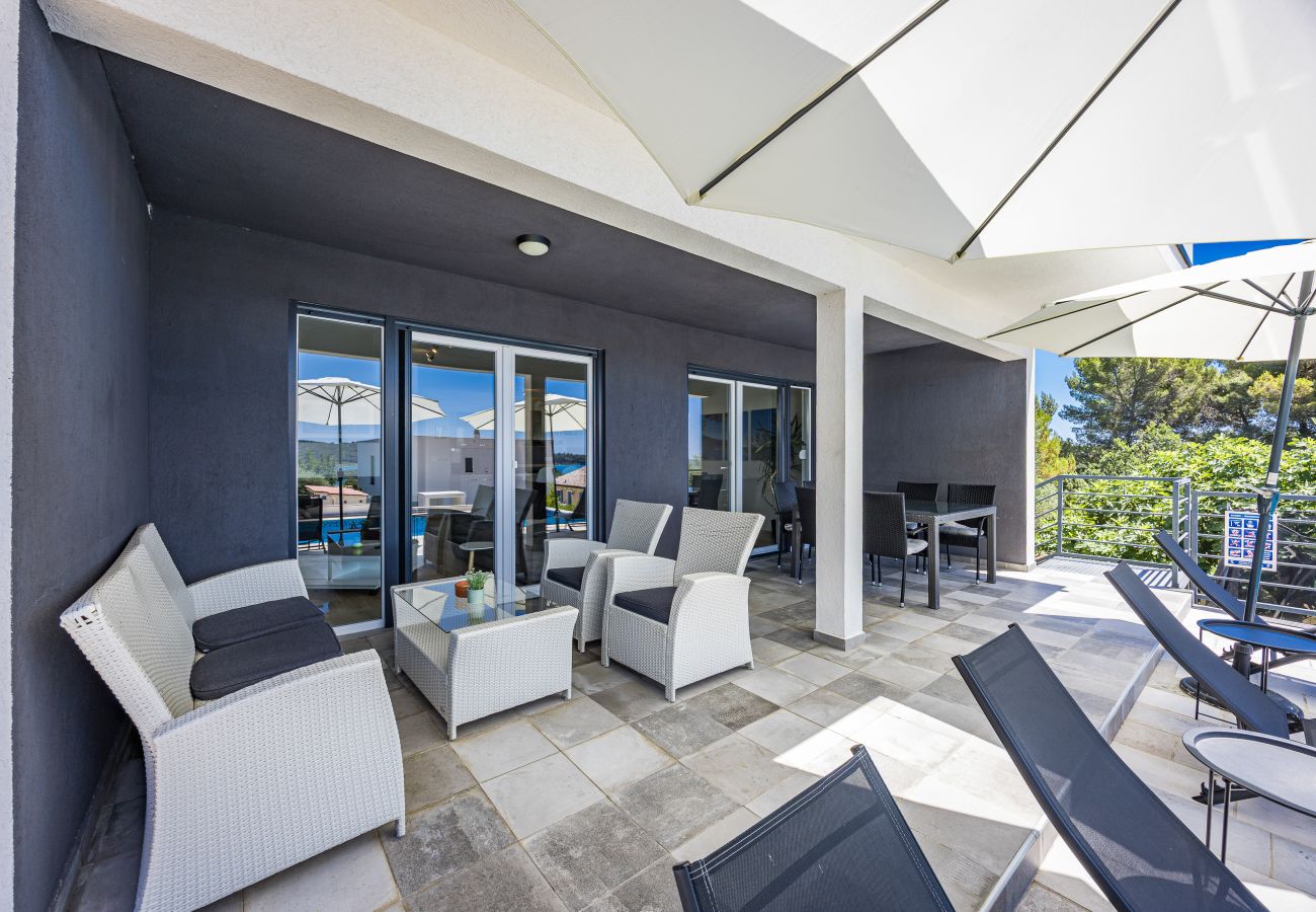 Villa in Pomer - Villa Pura Vida - Privater Pool, Meerblick
