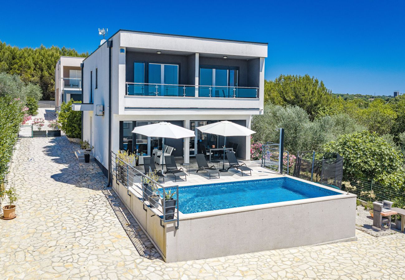 Villa in Pomer - Villa Pura Vida - Privater Pool, Meerblick
