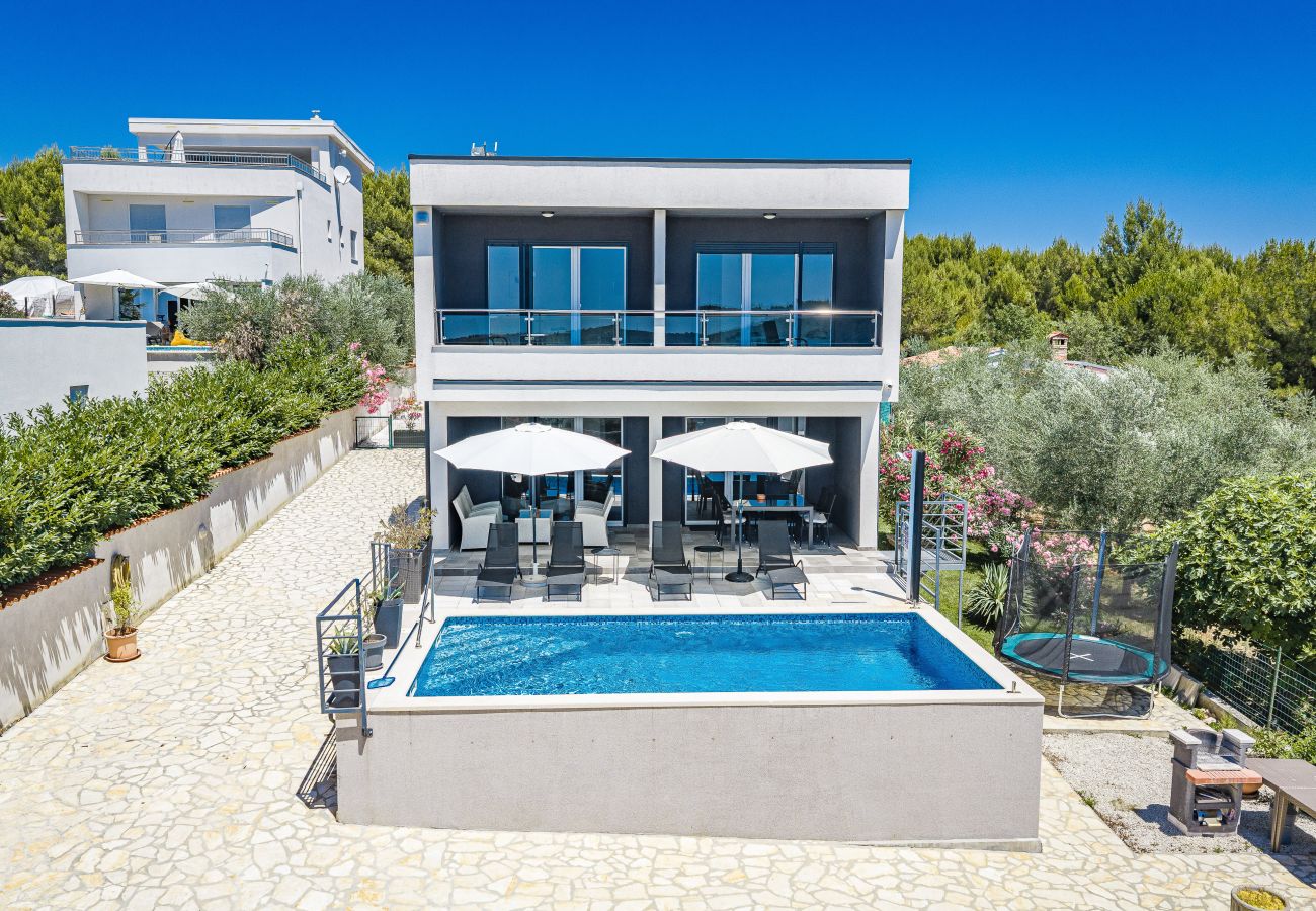 Villa in Pomer - Villa Pura Vida - Privater Pool, Meerblick
