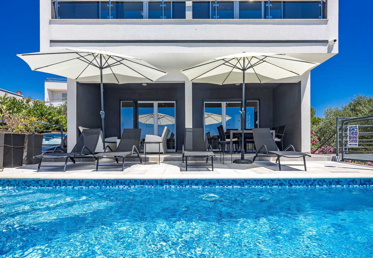 Villa in Pomer - Villa Pura Vida - Privater Pool, Meerblick