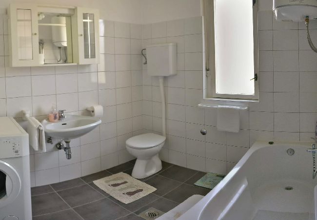 Ferienhaus in Pula - Entspannendes Ferienhaus Sabina - Privater Pool Ferienhaus in Pula - Entspannendes Ferienhaus Sabina - Privater Pool