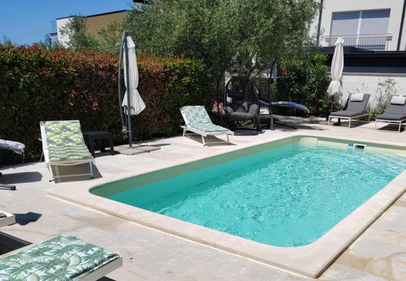 Villa in Fažana - Villa mit Pool und Meerblick in Fazana - Horizont