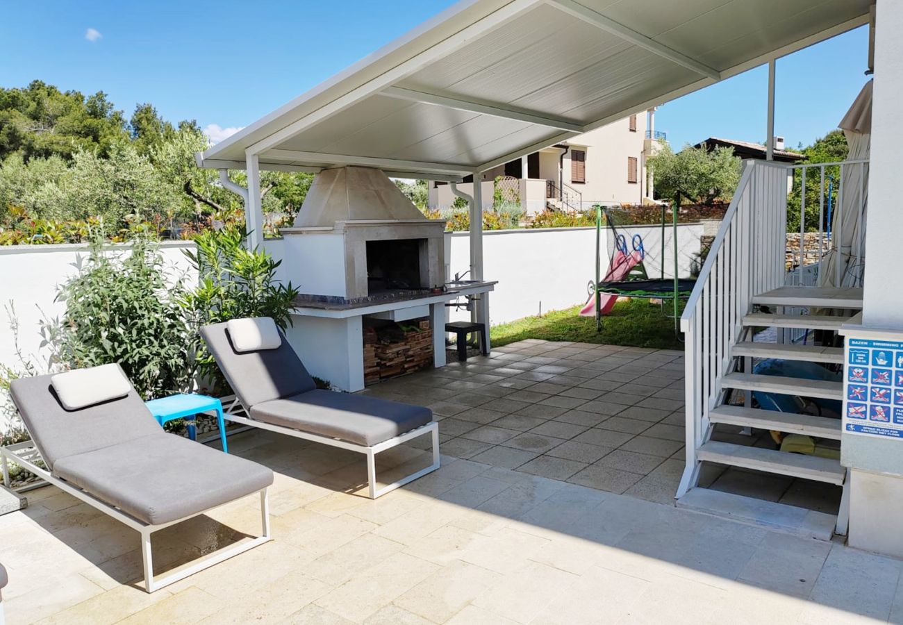 Villa in Fažana - Villa mit Pool und Meerblick in Fazana - Horizont