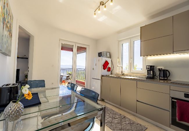 Ferienwohnung in Sveta Marina - Rotes Haus Sv. Marina - Apartment mit Meerblick 2 Ferienwohnung in Sveta Marina - Rotes Haus Sv. Marina - Apartment mit Meerblick 2