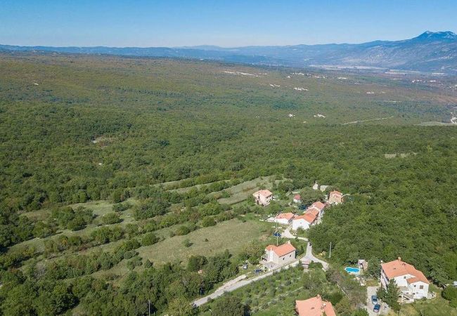 Ferienhaus in Ripenda Verbanci -  Familienlandhaus mit Pool - Casa Deborah Ferienhaus in Ripenda Verbanci -  Familienlandhaus mit Pool - Casa Deborah