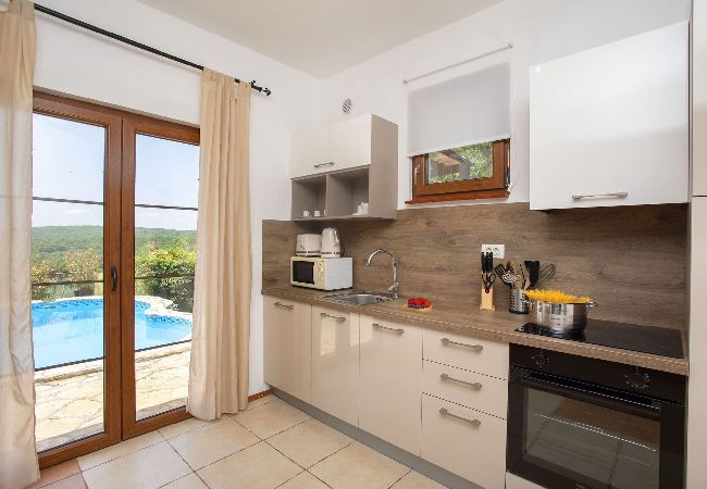 Ferienhaus in Ripenda Verbanci -  Familienlandhaus mit Pool - Casa Deborah Ferienhaus in Ripenda Verbanci -  Familienlandhaus mit Pool - Casa Deborah