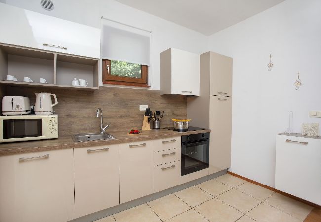 Ferienhaus in Ripenda Verbanci -  Familienlandhaus mit Pool - Casa Deborah Ferienhaus in Ripenda Verbanci -  Familienlandhaus mit Pool - Casa Deborah