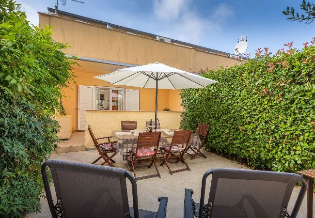 Ferienwohnung in Ližnjan - Charmantes Pool-Apartment Liznjan - Buneta Ferienwohnung in Ližnjan - Charmantes Pool-Apartment Liznjan - Buneta