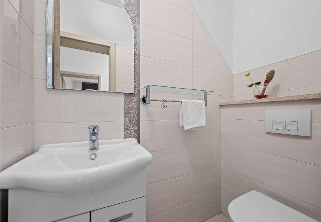 Ferienwohnung in Supetarska Draga - Anamar-Apartment mit drei Schlafzimmern.Meerblick Ferienwohnung in Supetarska Draga - Anamar-Apartment mit drei Schlafzimmern.Meerblick