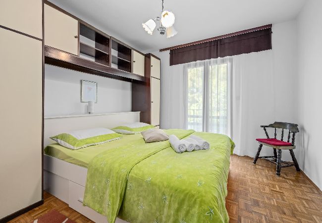 Ferienwohnung in Supetarska Draga - Anamar-Apartment mit drei Schlafzimmern.Meerblick Ferienwohnung in Supetarska Draga - Anamar-Apartment mit drei Schlafzimmern.Meerblick