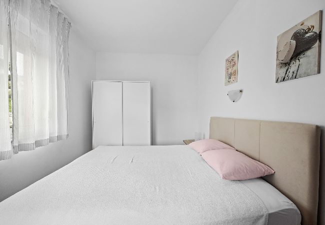 Ferienwohnung in Kampor - Meerblick, Sonneninsel Rab – Neda Maslina Ferienwohnung in Kampor - Meerblick, Sonneninsel Rab – Neda Maslina