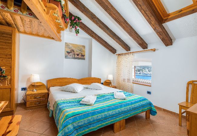 Ferienwohnung in Cres - Glückliches Inselleben - Lungomare Trieste Ferienwohnung in Cres - Glückliches Inselleben - Lungomare Trieste