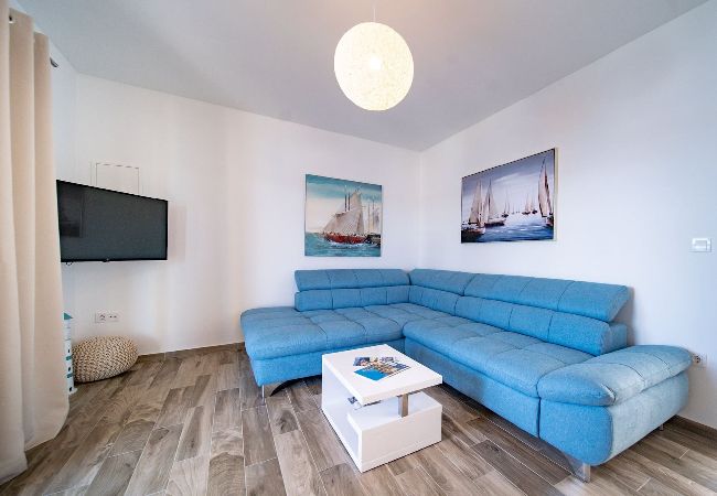 Ferienwohnung in Supetarska Draga - Villa Gulli - Apartment Blue mit Privatstrand Ferienwohnung in Supetarska Draga - Villa Gulli - Apartment Blue mit Privatstrand