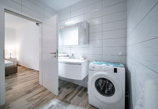 Ferienwohnung in Supetarska Draga - Villa Gulli - Apartment Blue mit Privatstrand Ferienwohnung in Supetarska Draga - Villa Gulli - Apartment Blue mit Privatstrand