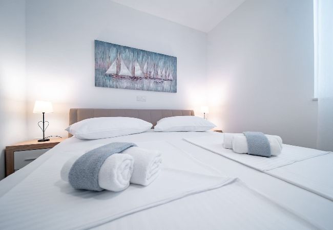 Ferienwohnung in Supetarska Draga - Villa Gulli - Apartment Blue mit Privatstrand Ferienwohnung in Supetarska Draga - Villa Gulli - Apartment Blue mit Privatstrand