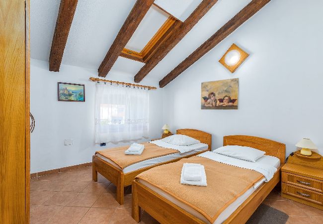 Ferienwohnung in Cres - Cres – Die glückliche Insel – Lungomare Varazdin Ferienwohnung in Cres - Cres – Die glückliche Insel – Lungomare Varazdin
