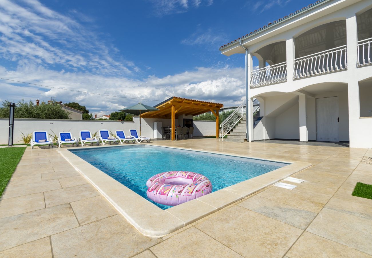Villa in Kukci - Entspannende Villa in der Nähe von Porec - Susanne