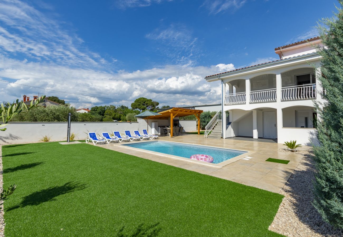 Villa in Kukci - Entspannende Villa in der Nähe von Porec - Susanne