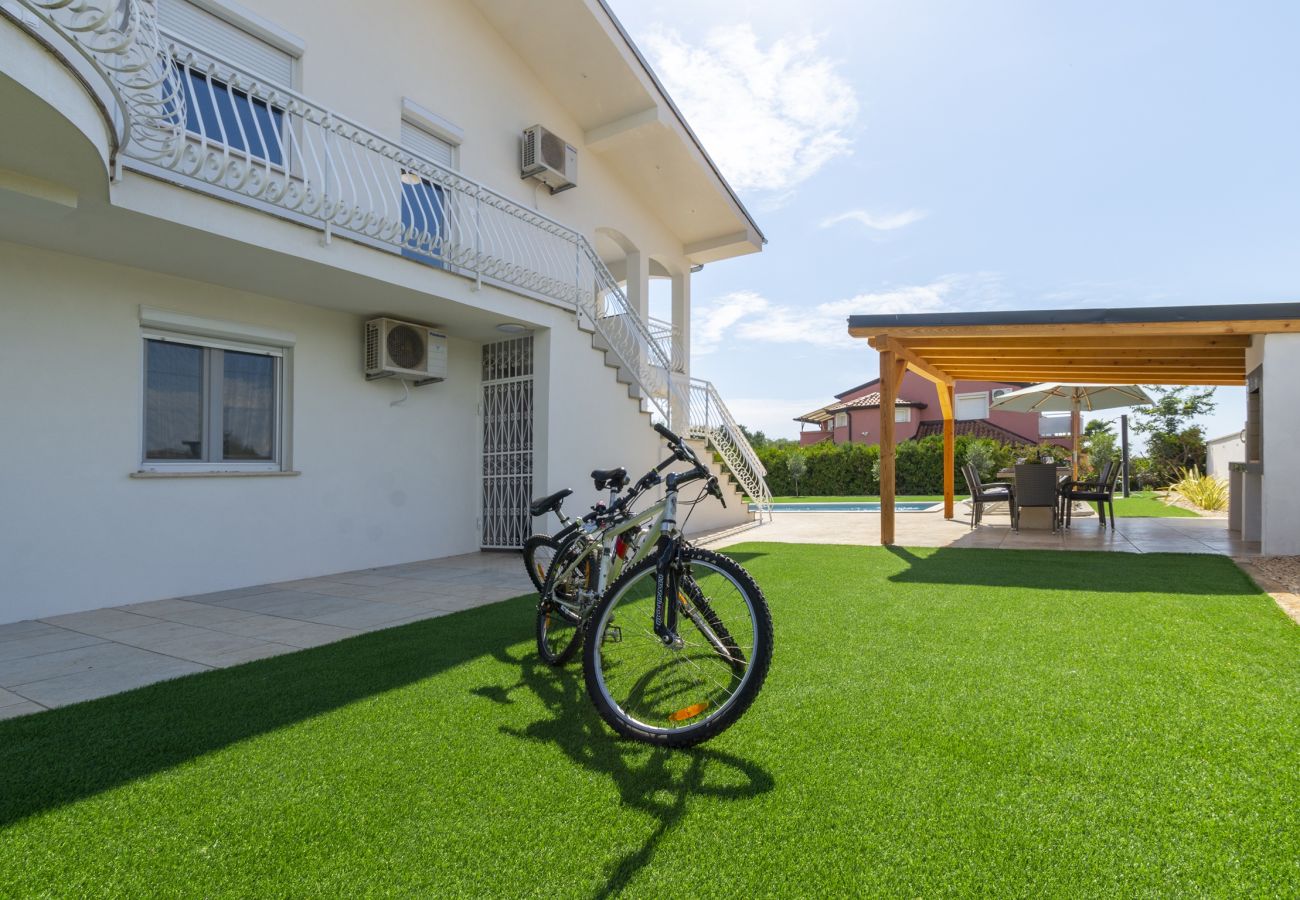 Villa in Kukci - Entspannende Villa in der Nähe von Porec - Susanne