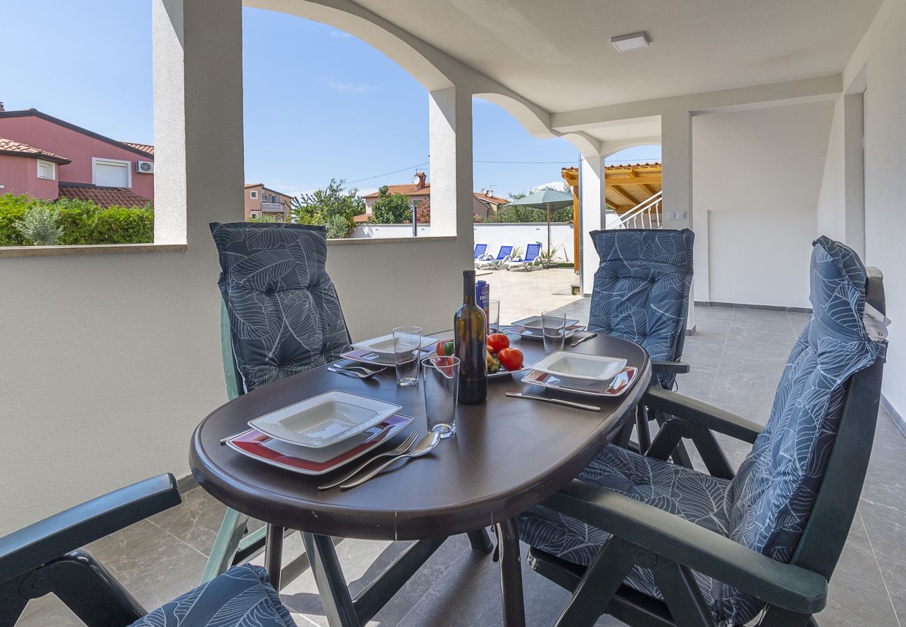 Villa in Kukci - Entspannende Villa in der Nähe von Porec - Susanne