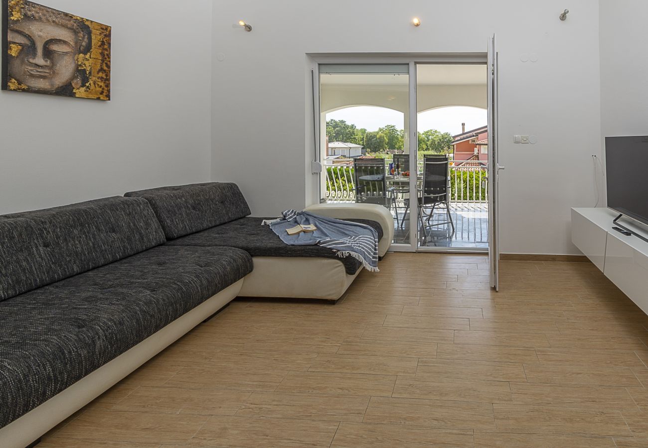 Villa in Kukci - Entspannende Villa in der Nähe von Porec - Susanne