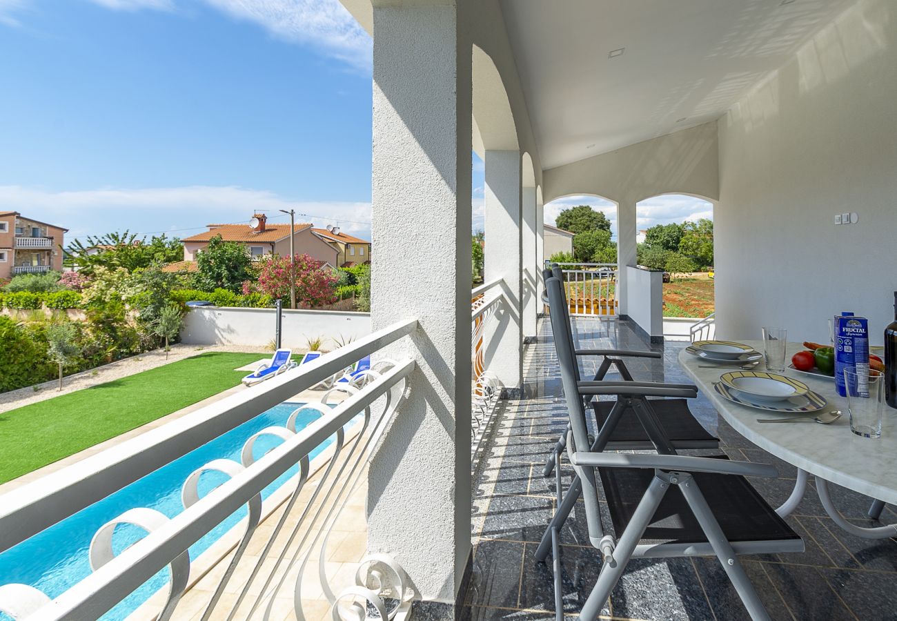 Villa in Kukci - Entspannende Villa in der Nähe von Porec - Susanne
