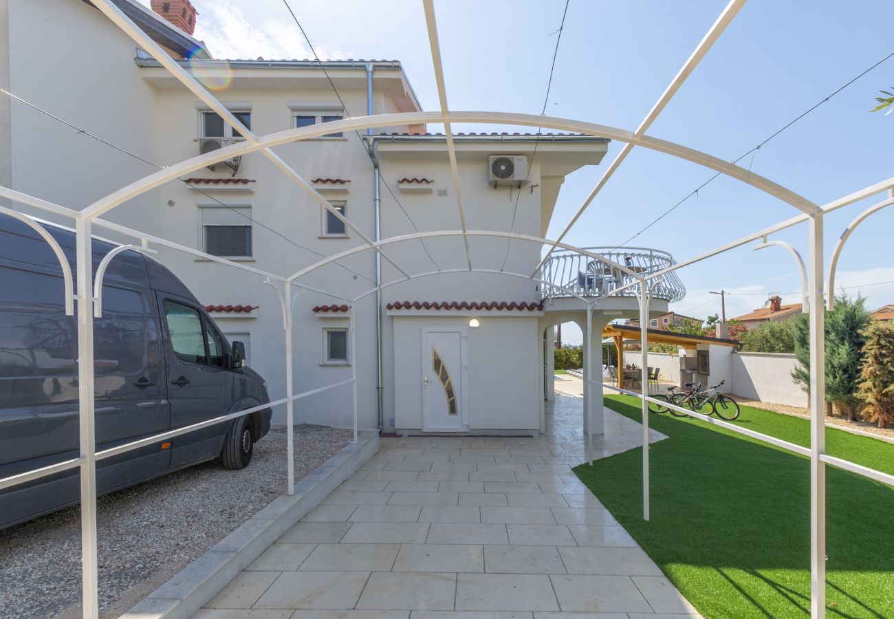 Villa in Kukci - Entspannende Villa in der Nähe von Porec - Susanne