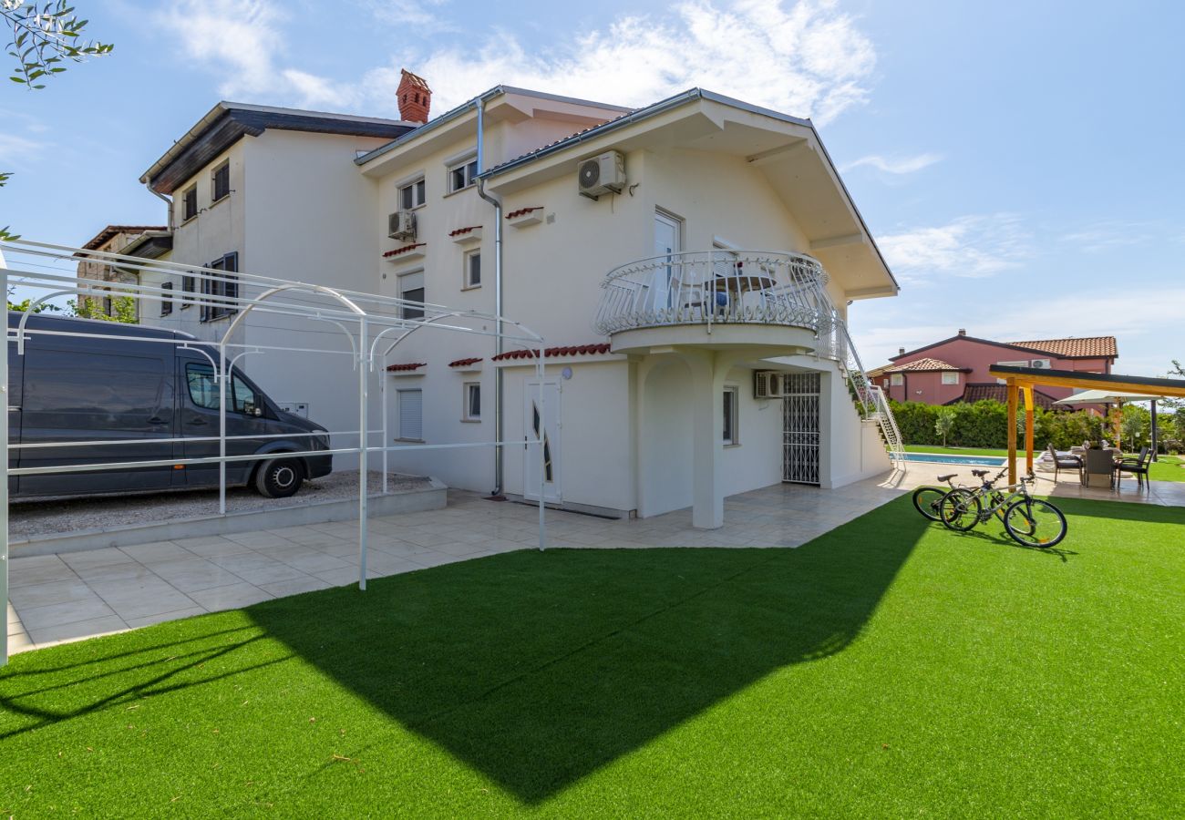 Villa in Kukci - Entspannende Villa in der Nähe von Porec - Susanne