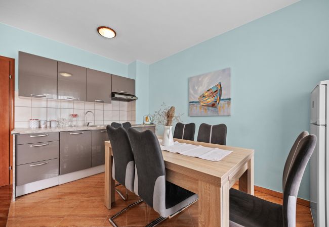 Ferienwohnung in Kampor - Meerblick, Familienurlaub – FeWo Neda Ruzmarin Ferienwohnung in Kampor - Meerblick, Familienurlaub – FeWo Neda Ruzmarin