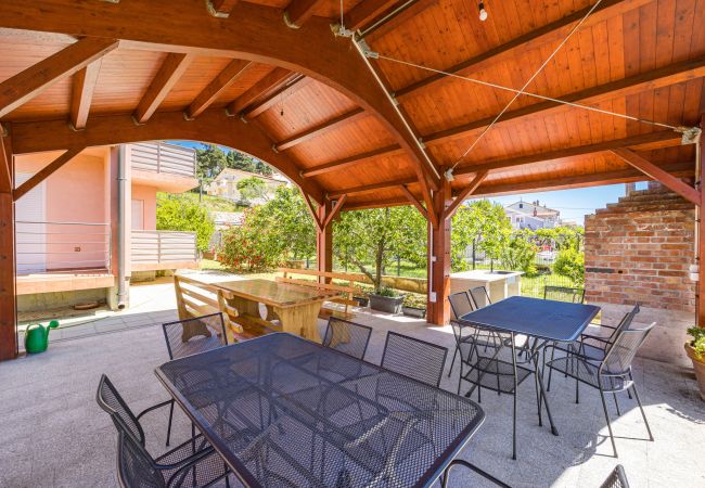 Ferienwohnung in Kampor - Meerblick, Familienurlaub – FeWo Neda Ruzmarin Ferienwohnung in Kampor - Meerblick, Familienurlaub – FeWo Neda Ruzmarin