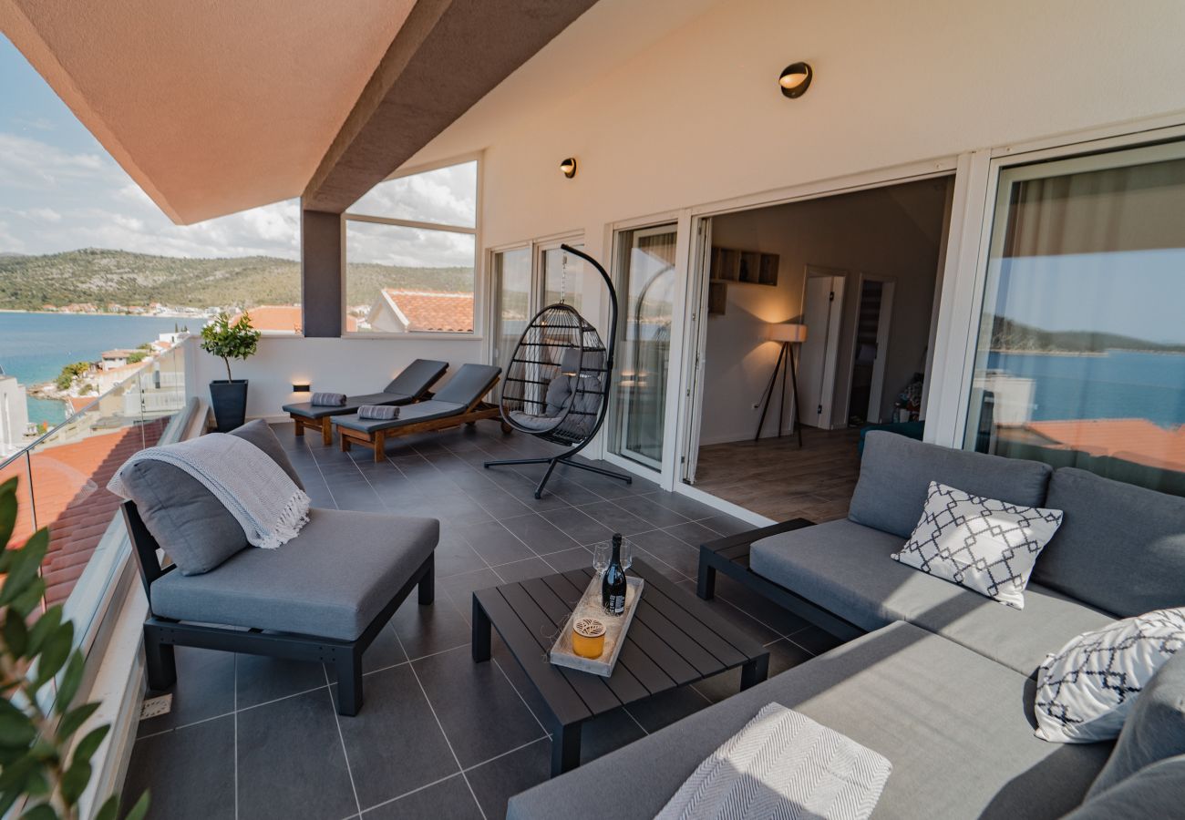 Villa in Ražanj - Villa Miracle - Haus mit drei Schlafzimmern und Swimmingpool