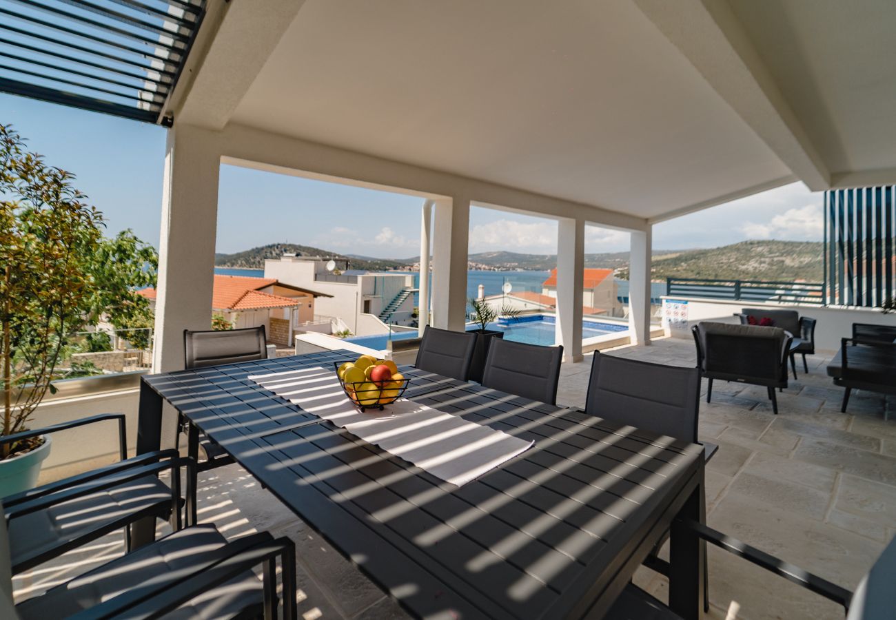 Villa in Ražanj - Villa Miracle - Haus mit drei Schlafzimmern und Swimmingpool