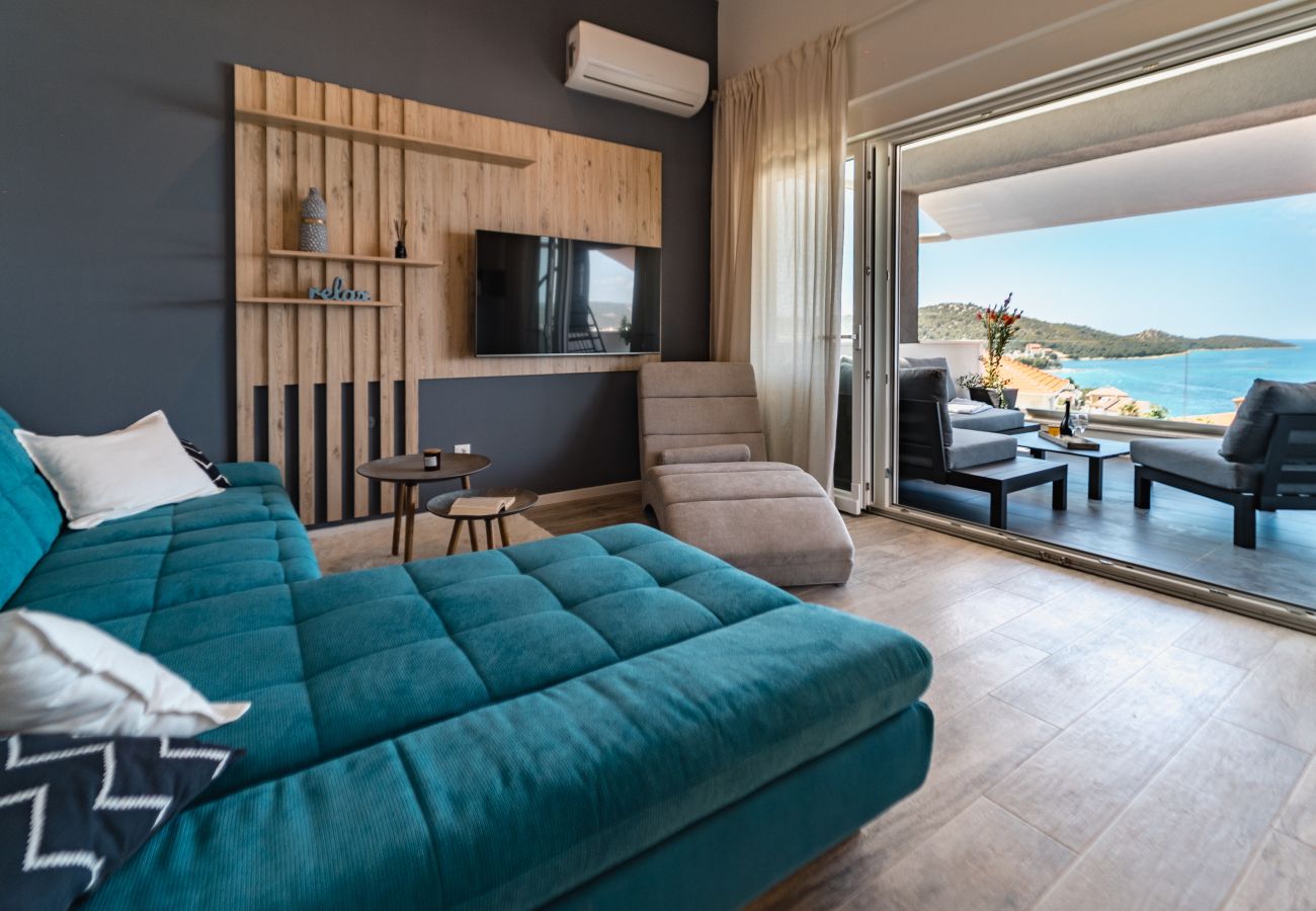 Villa in Ražanj - Villa Miracle - Haus mit drei Schlafzimmern und Swimmingpool