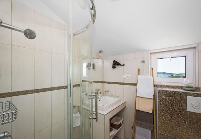 Ferienwohnung in Pakoštane - Bluemare - Ruby Ferienwohnung in Pakoštane - Bluemare - Ruby