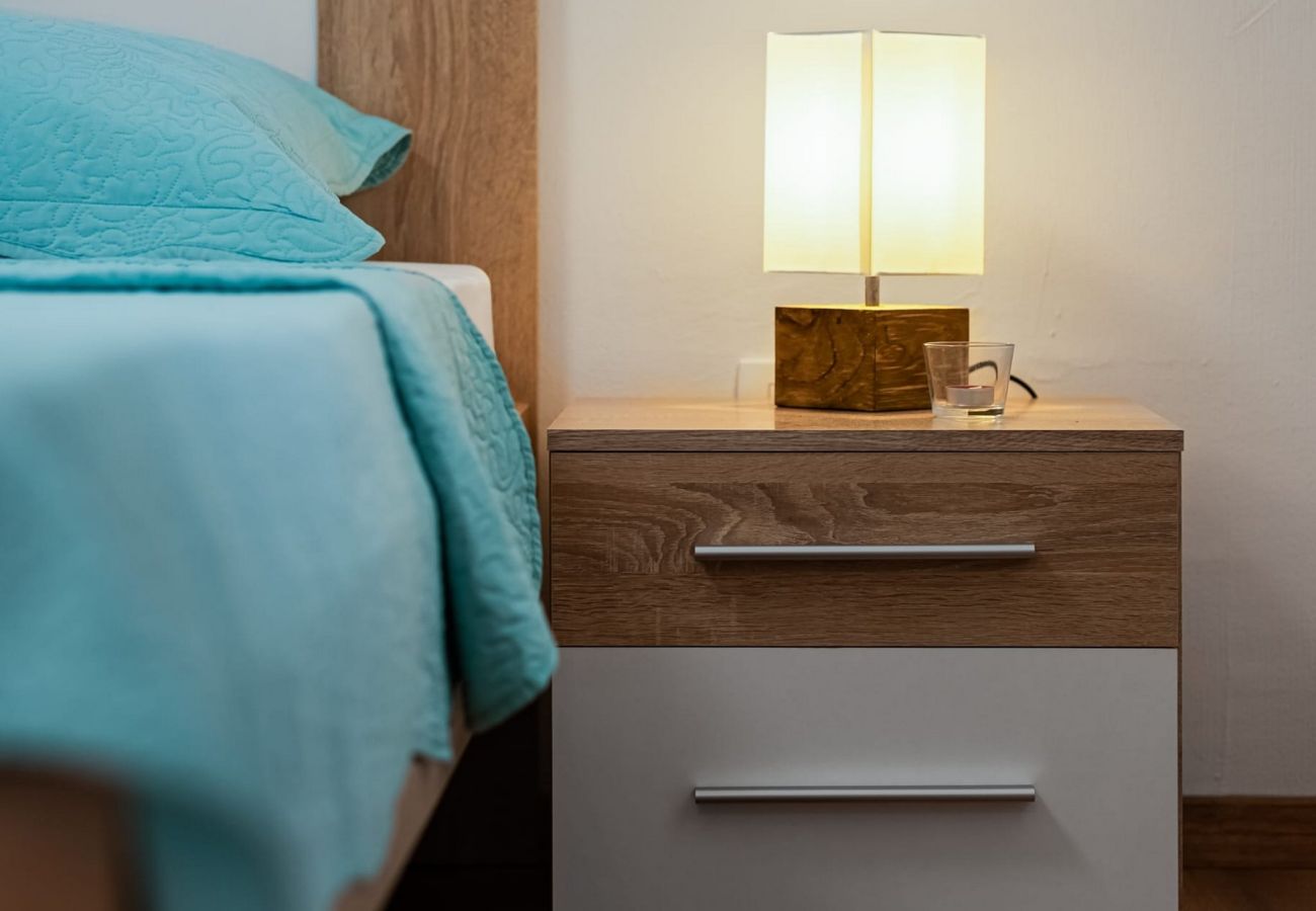 Ferienwohnung in Karlobag - Apartments Rina - Apartment mit einem Schlafzimmer und Meerblick A1