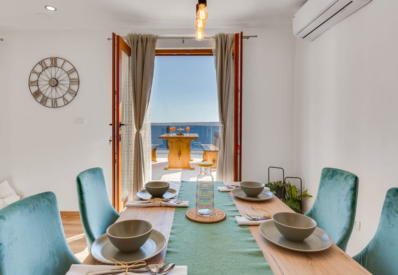 Ferienwohnung in Karlobag - Apartments Rina - Apartment mit einem Schlafzimmer und Meerblick A1