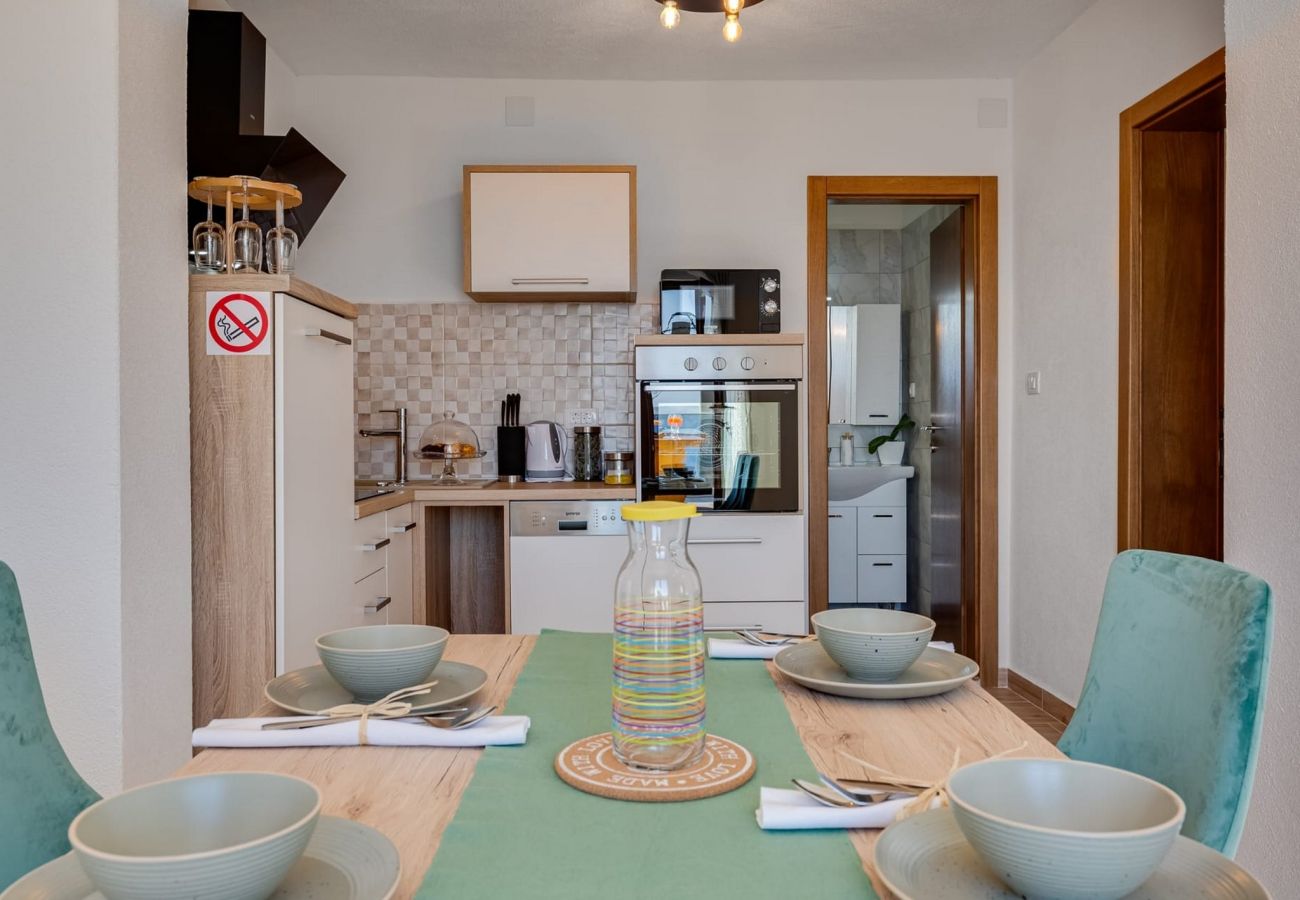 Ferienwohnung in Karlobag - Apartments Rina - Apartment mit einem Schlafzimmer und Meerblick A1