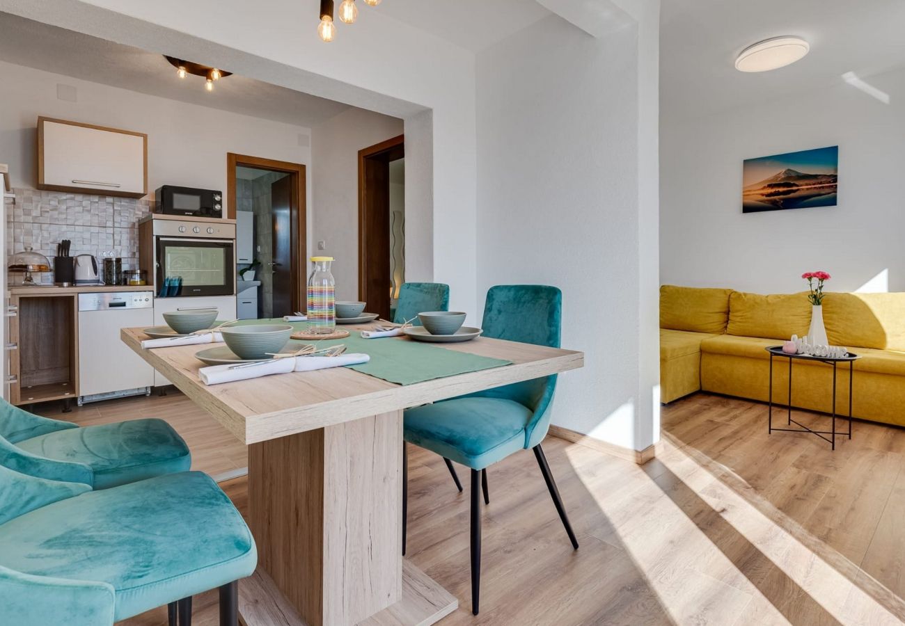 Ferienwohnung in Karlobag - Apartments Rina - Apartment mit einem Schlafzimmer und Meerblick A1