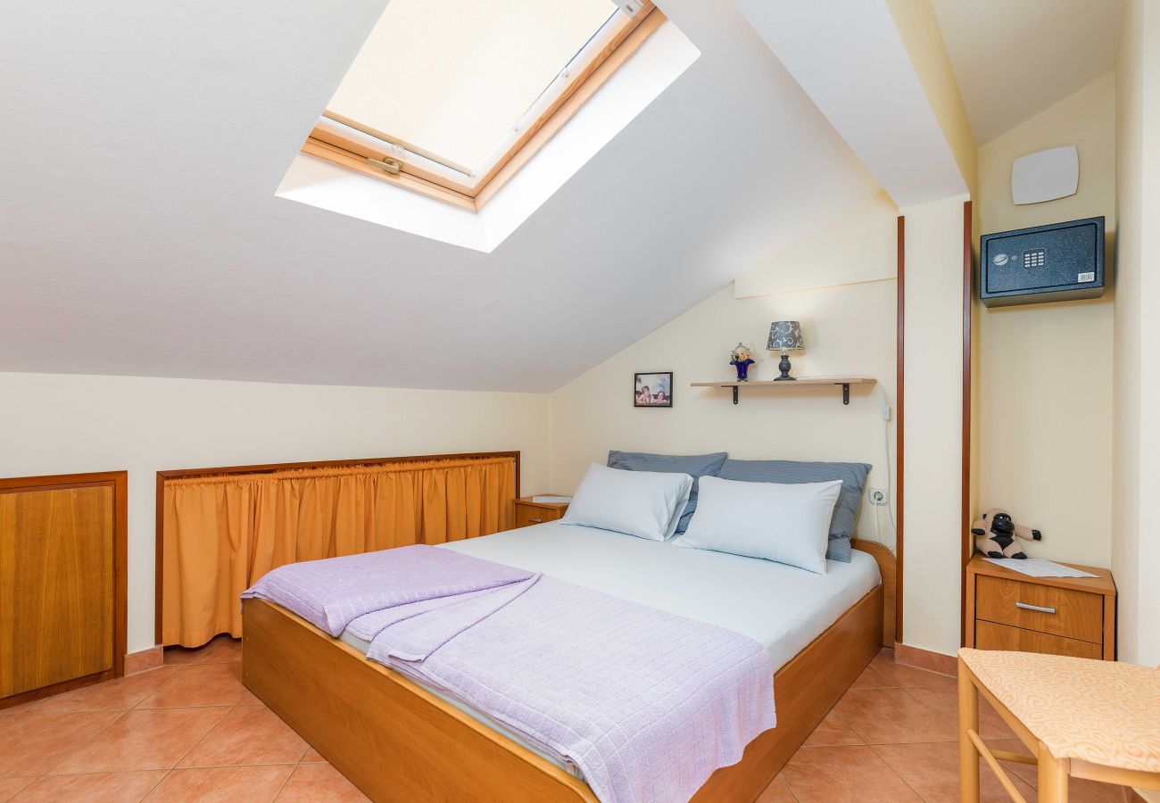 Ferienwohnung in Fažana - Wohnung in Fažana in Strandnähe