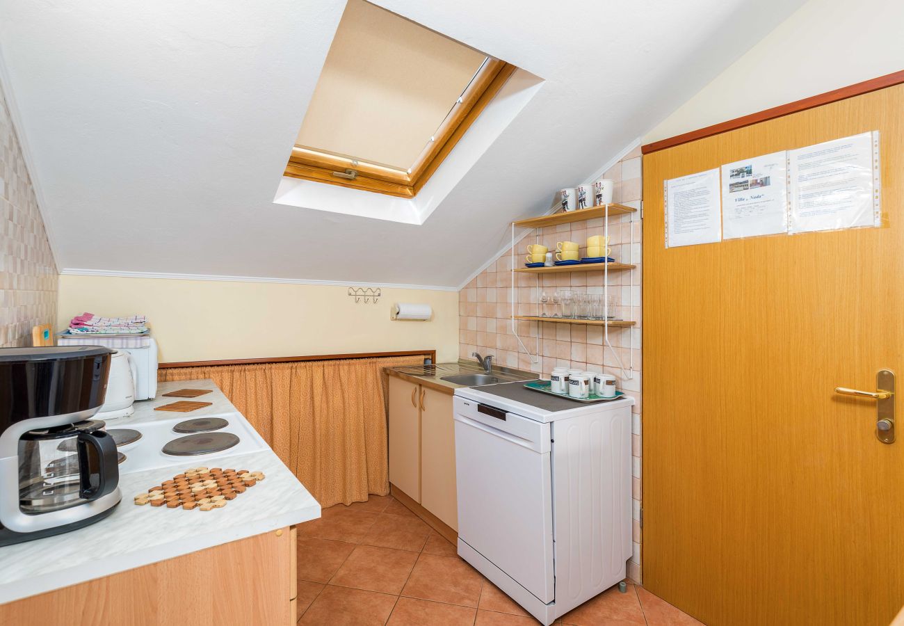Ferienwohnung in Fažana - Wohnung in Fažana in Strandnähe