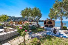 Ferienwohnung in Kampor - Sommerparadies mit Meerblick - Emily 1