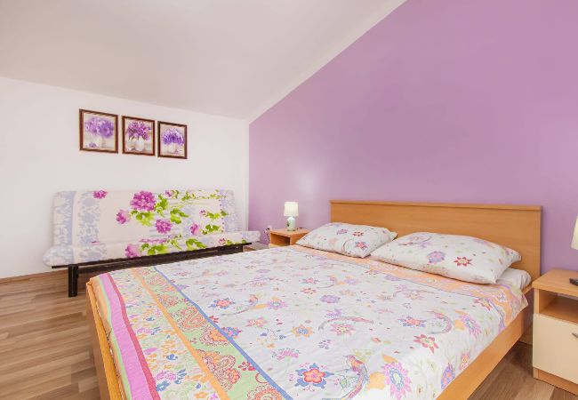 Ferienwohnung in Tribunj - Apartments Alaga - B4+2  Ferienwohnung in Tribunj - Apartments Alaga - B4+2