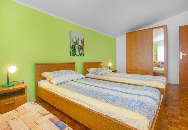 Ferienwohnung in Tribunj - Apartments Alaga - B4+2  Ferienwohnung in Tribunj - Apartments Alaga - B4+2